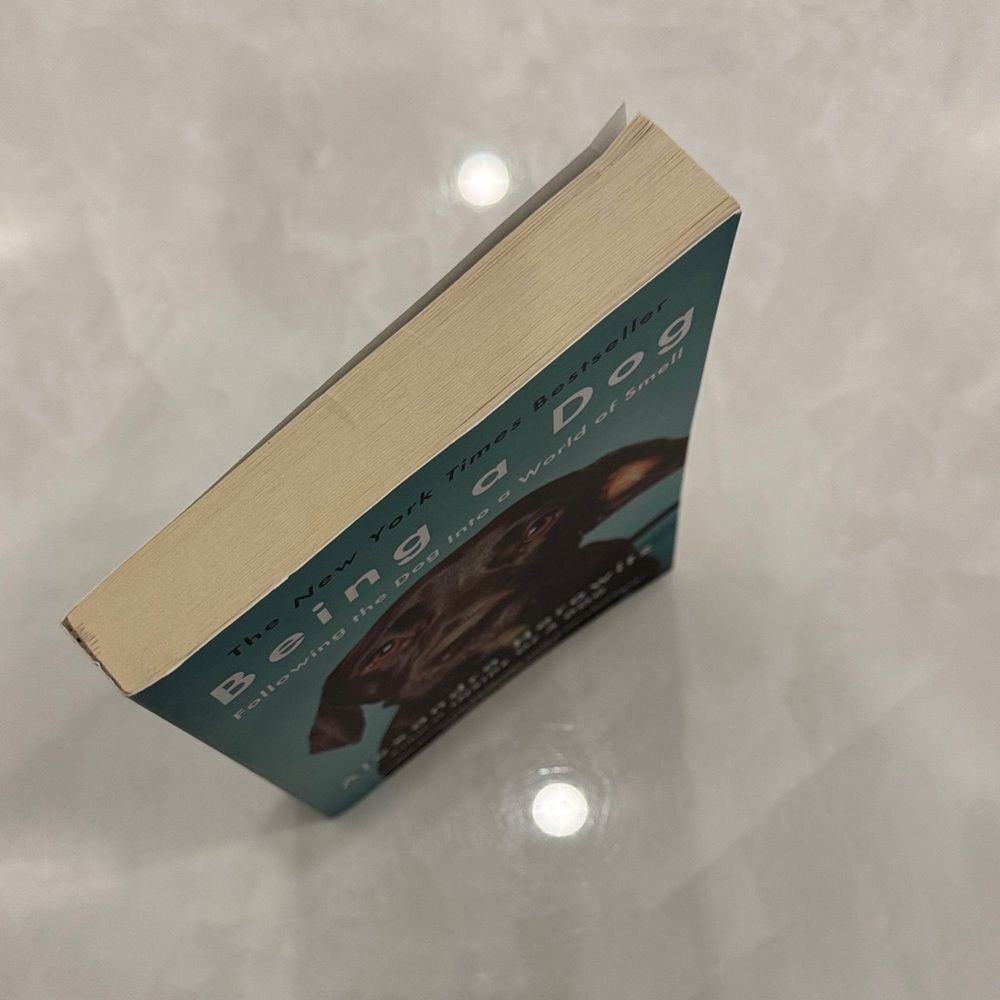 Being a Dog by Alexandra Horowitz - Hardcover - Picture 4 of 4